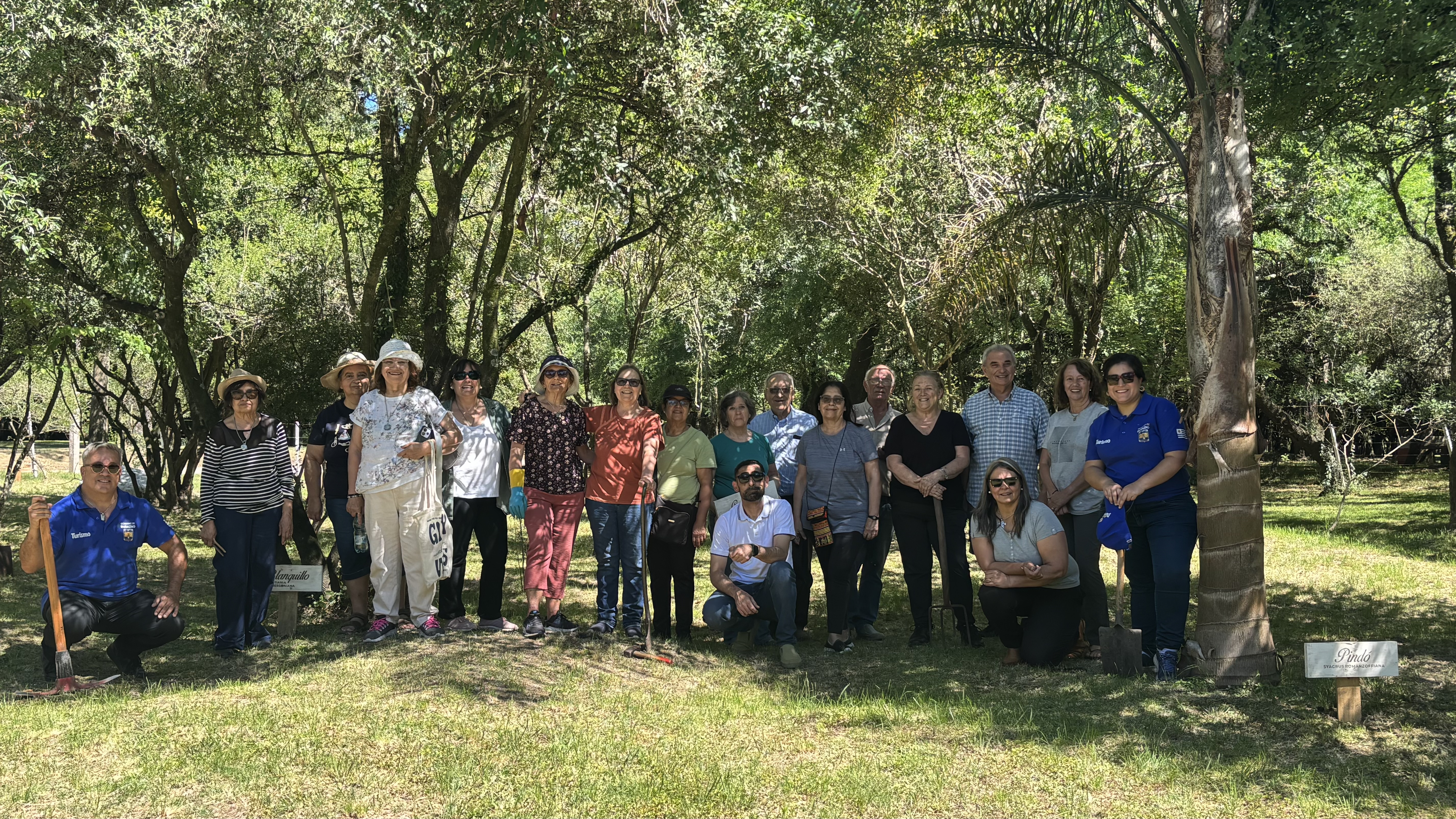 UNI 3 y Gobierno de Durazno rotulan más de 28 especies de árboles nativos en zona forestal del camping