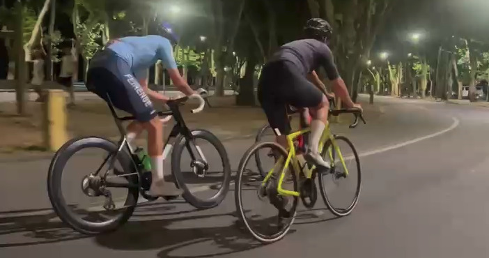 Éxito de público y rendimiento en las Nocturnas de Ciclismo disputadas en Orlando Aldama y Winston Churchill