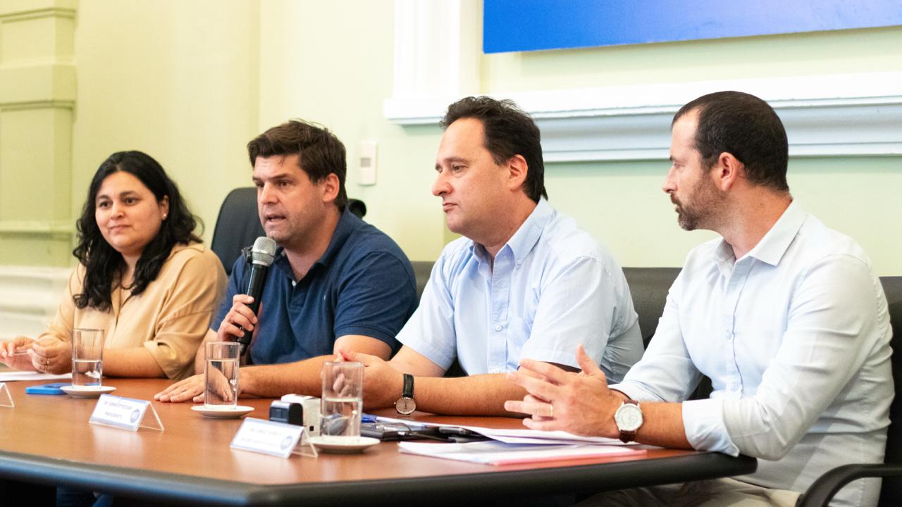 Gobierno de Durazno y AFE firmaron convenio marco para recuperar bienes inmuebles en desuso