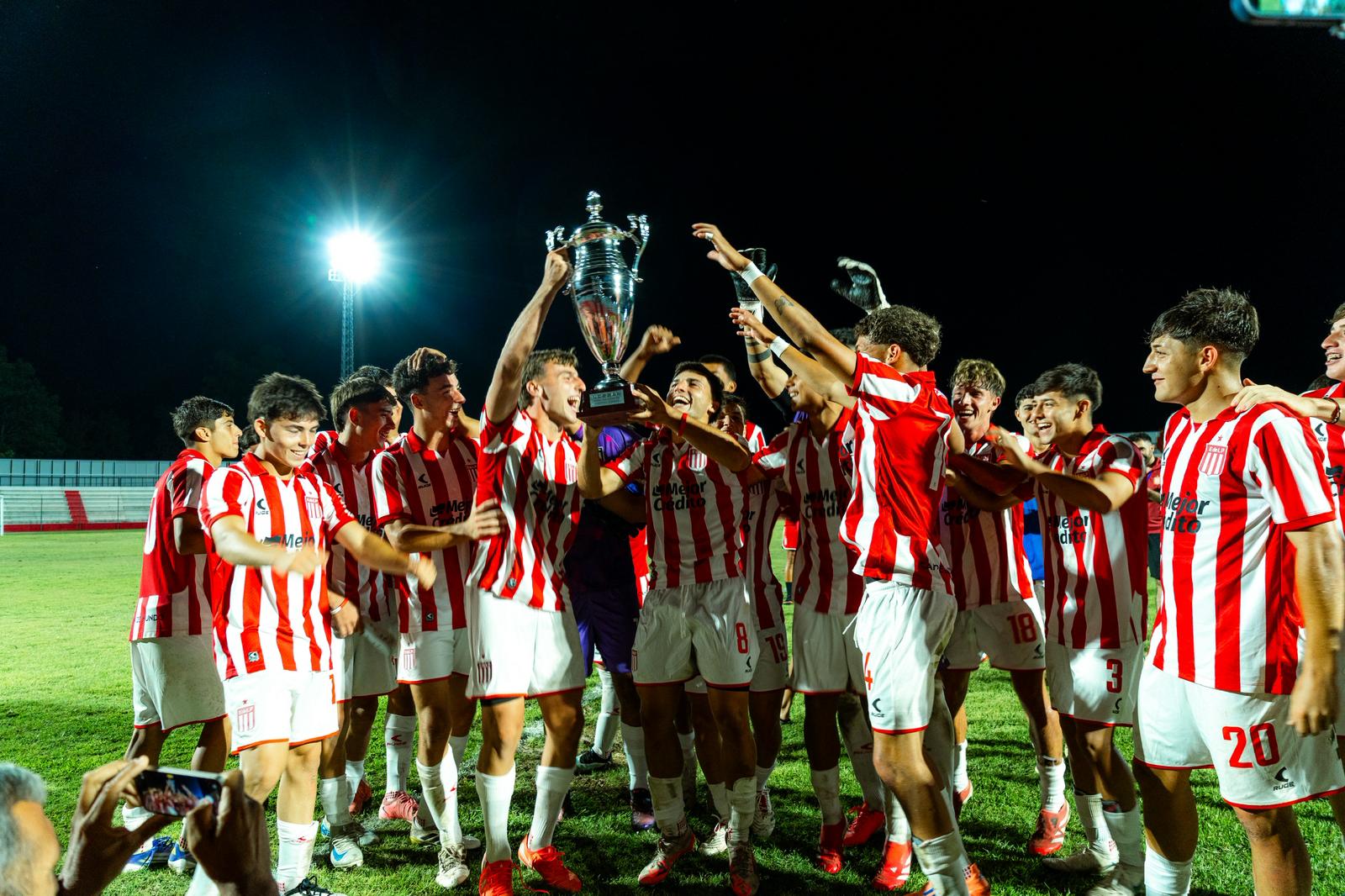 El centro del país es escenario de una fiesta de fútbol internacional Sub 20