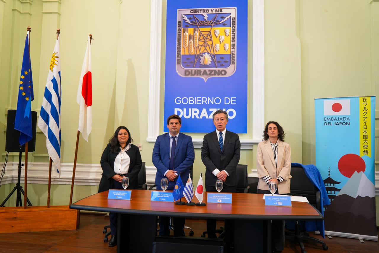 Embajada de Japón en Uruguay concretó donación de unidad móvil odontológica para Durazno