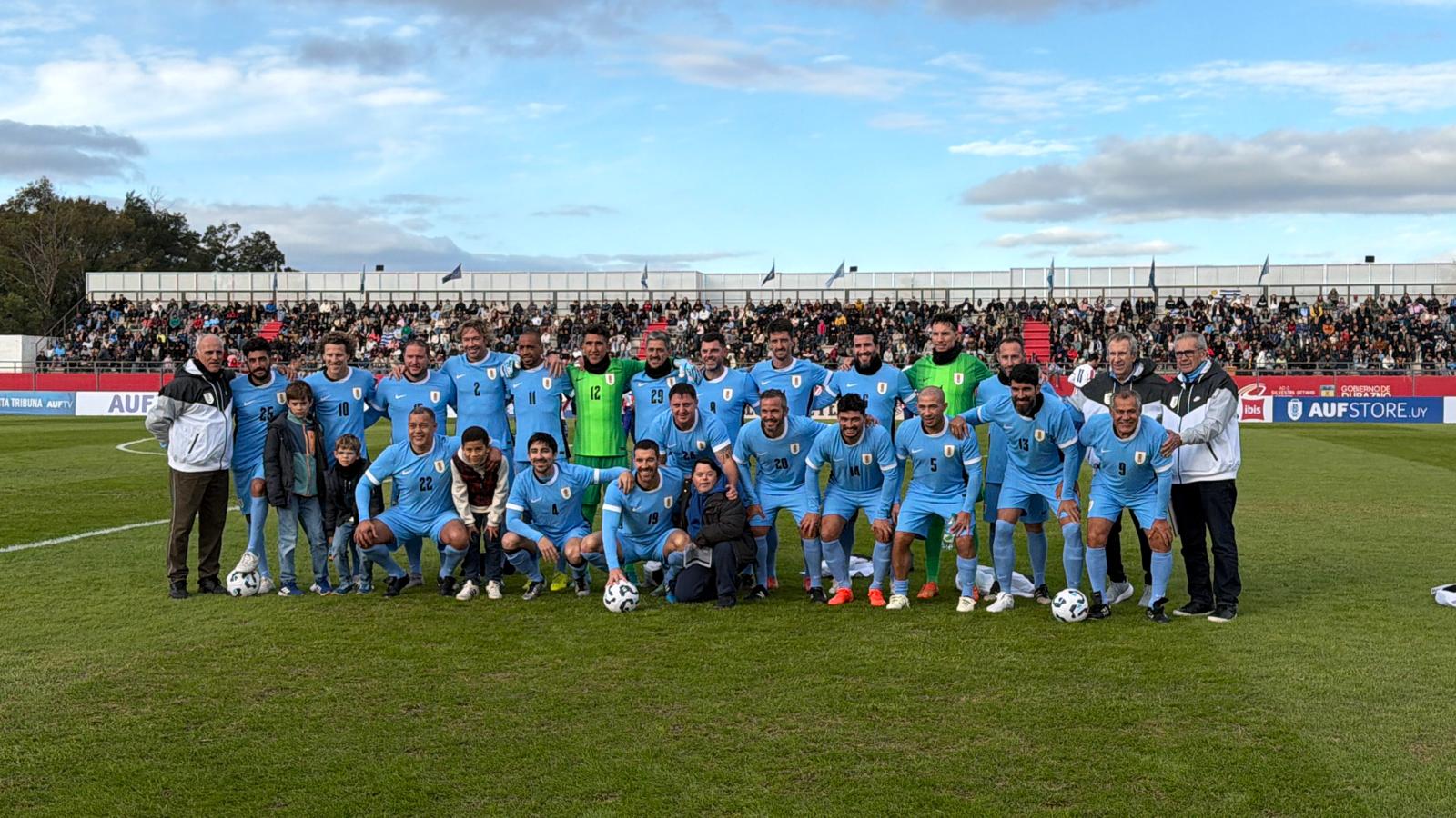 Durazno vibró como anfitrión de una gran fiesta del fútbol: “Duelo de Leyendas” segunda edición