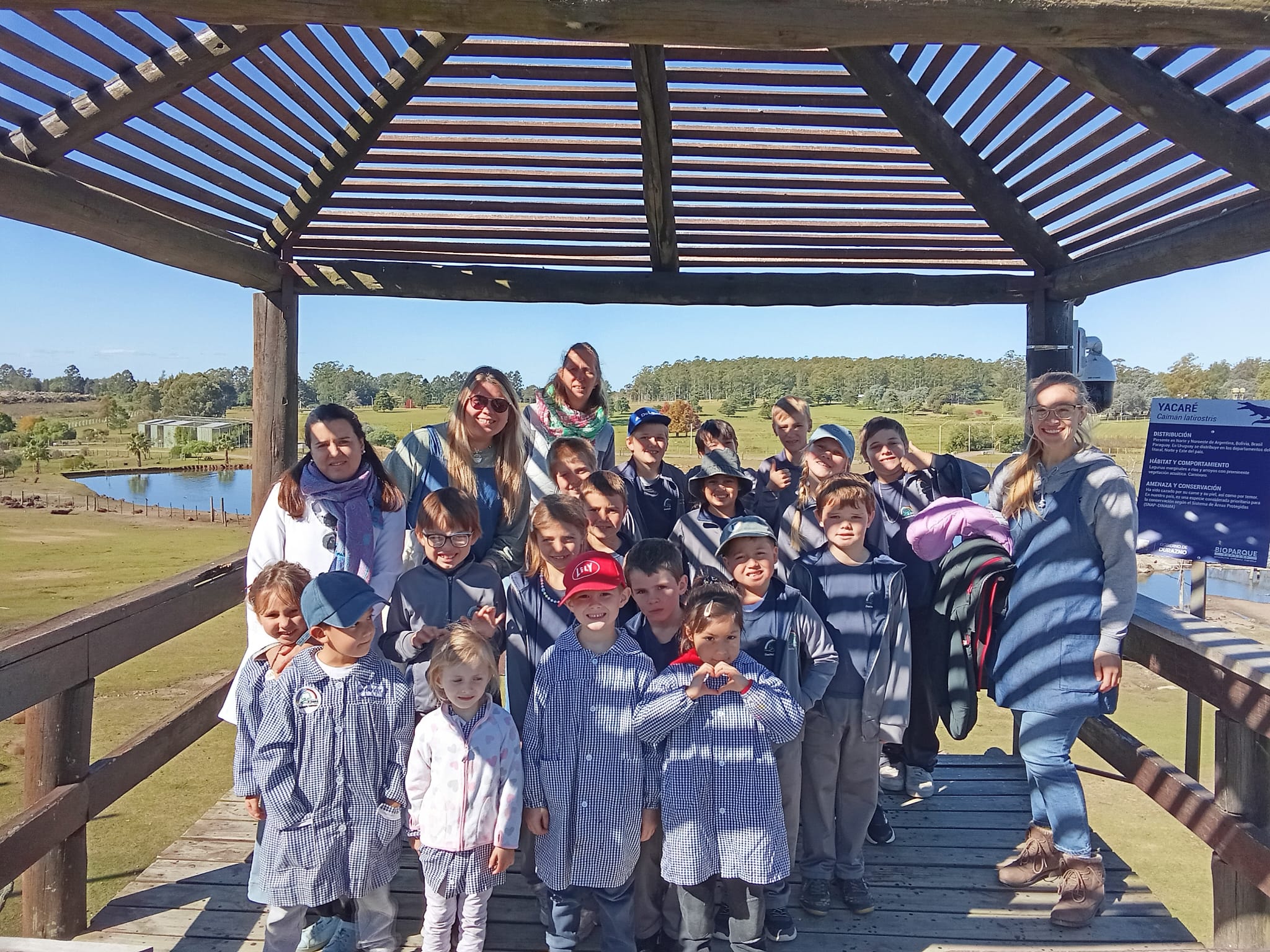 Integrantes del Centro Renacer de San José y de la escuela rural de Colonia El Ombú, Río Negro, realizaron visita al Bioparque