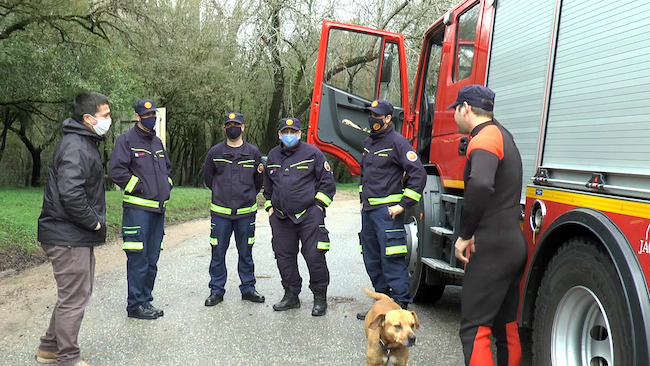 Intendente Reyna con Bomberos Prensa IDD 2