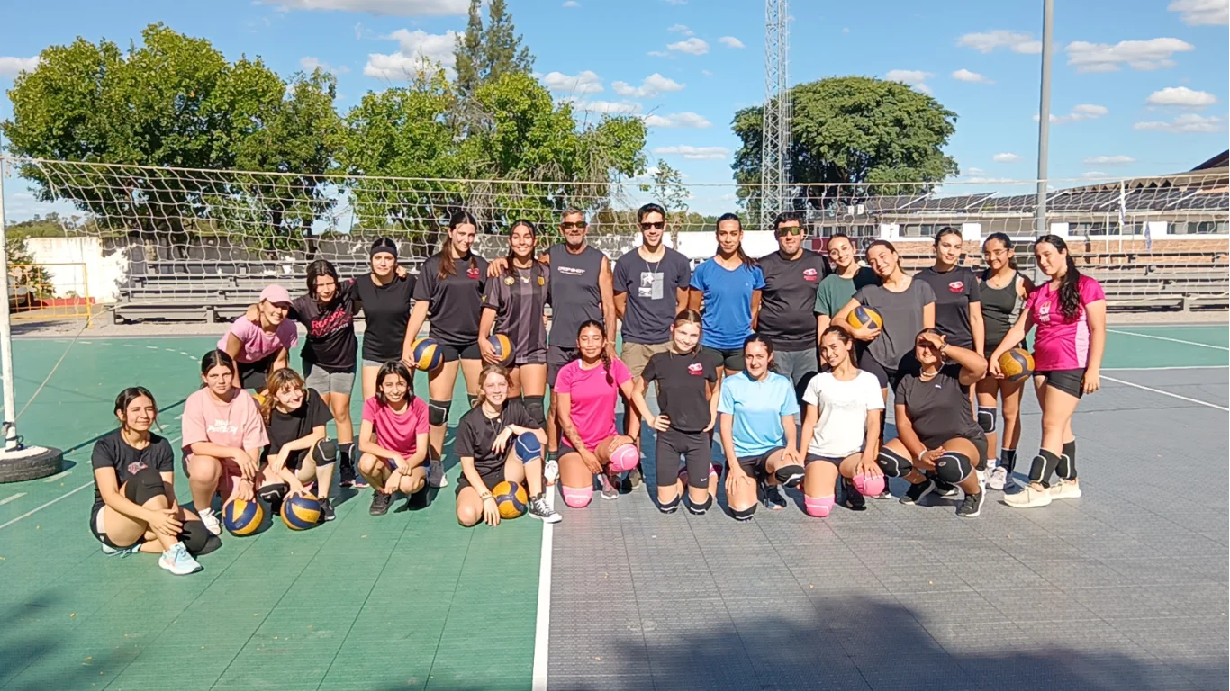 20 jóvenes de toda la región vivieron el primer Campamento de Voleibol en Durazno y ya hay segunda edición