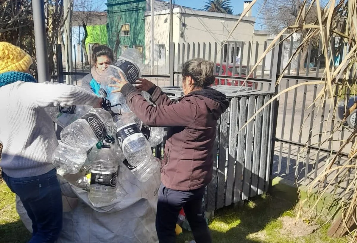 Vecinos de Las Higueras se preparan para charla sobre economía circular y reciclaje