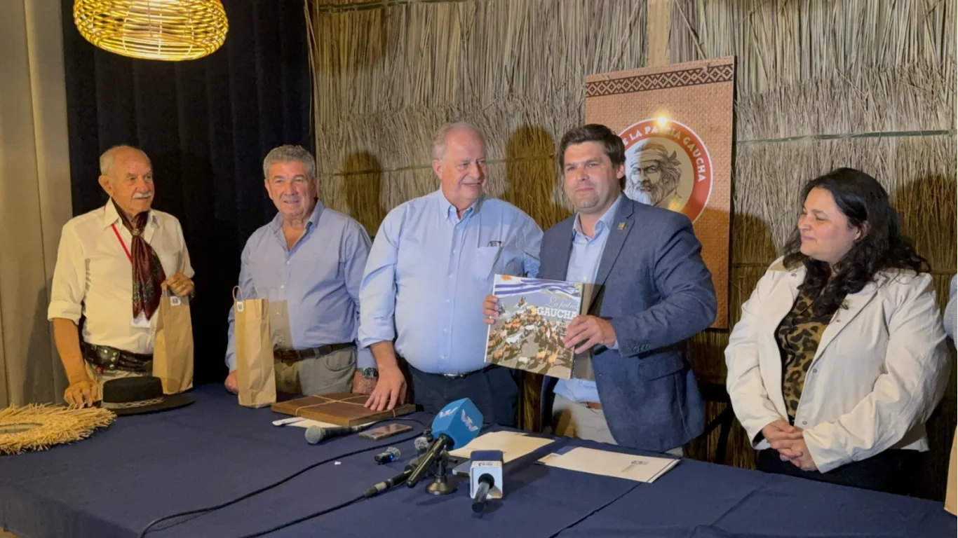 Patria Gaucha y Festival de Folclore duraznense sellan más de 20 años de hermandad cultural