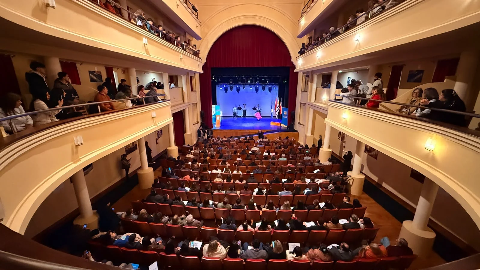 UTU entregó títulos a nuevos egresados en Durazno y Algorta destacó el valor de la educación