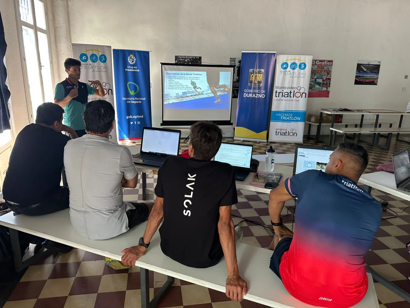 Durazno se convierte en sede internacional de formación de entrenadores de triatlón