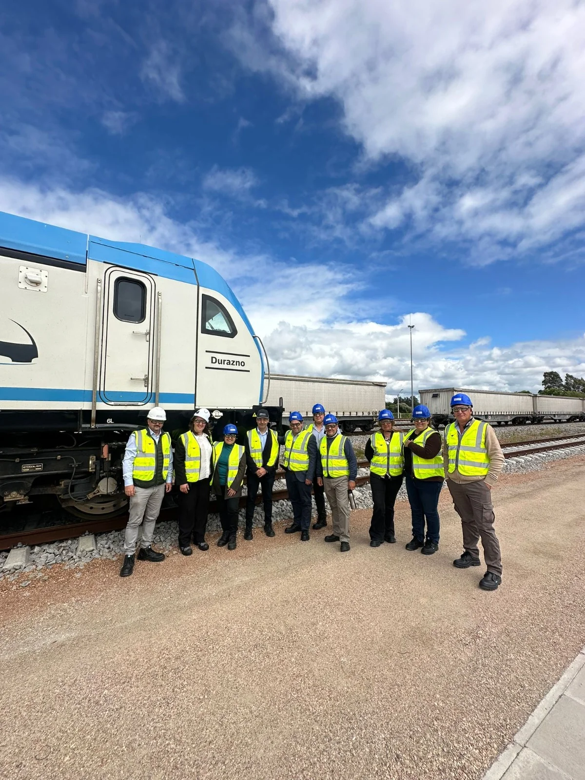 Visita institucional al centro de operación de DBCC Transport en su primer aniversario