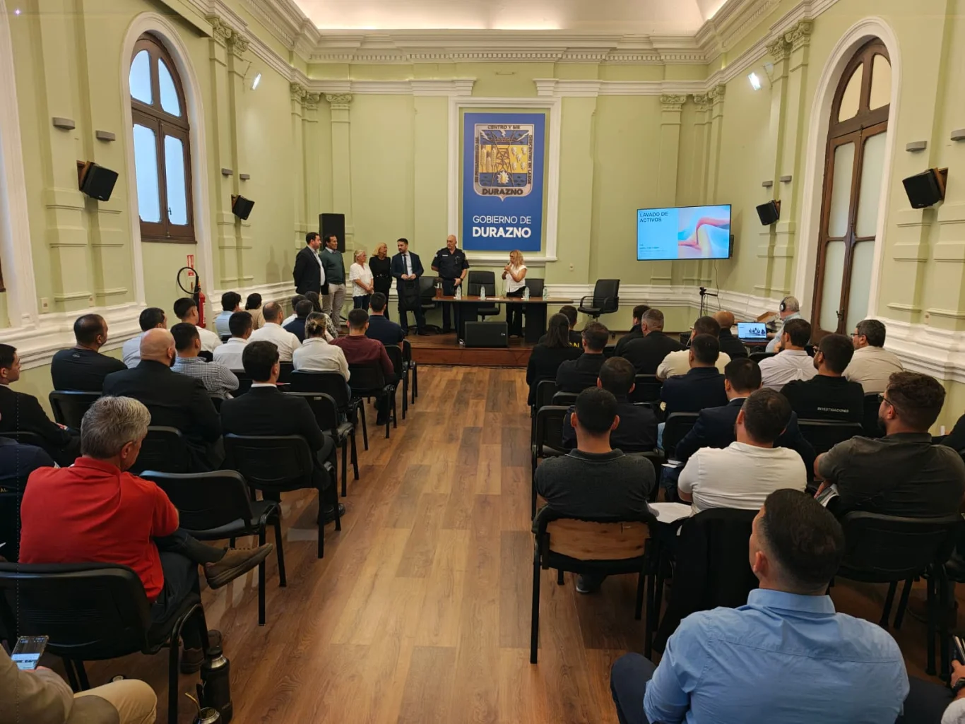 Expertos en derecho penal llegaron a Durazno para capacitar sobre homicidios, armas y lavado de activos