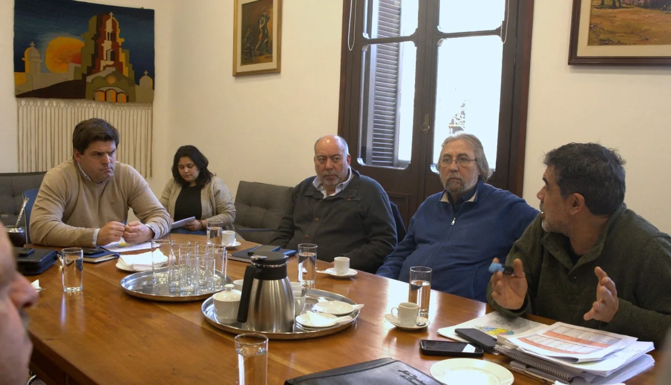 Felipe Algorta se reunió con la Comisión de Vivienda del Senado