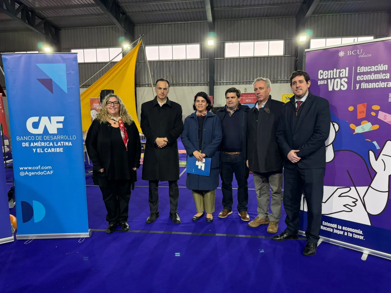 Cientos de estudiantes participaron en una jornada de educación financiera del Banco Central en Durazno