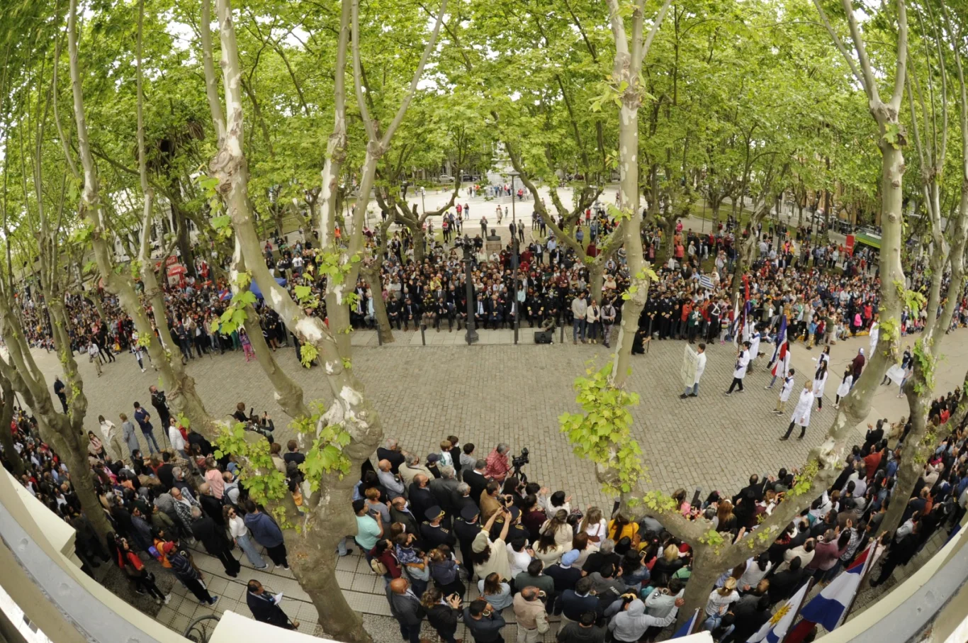 Convocan a instituciones a participar del desfile del 12 de octubre
