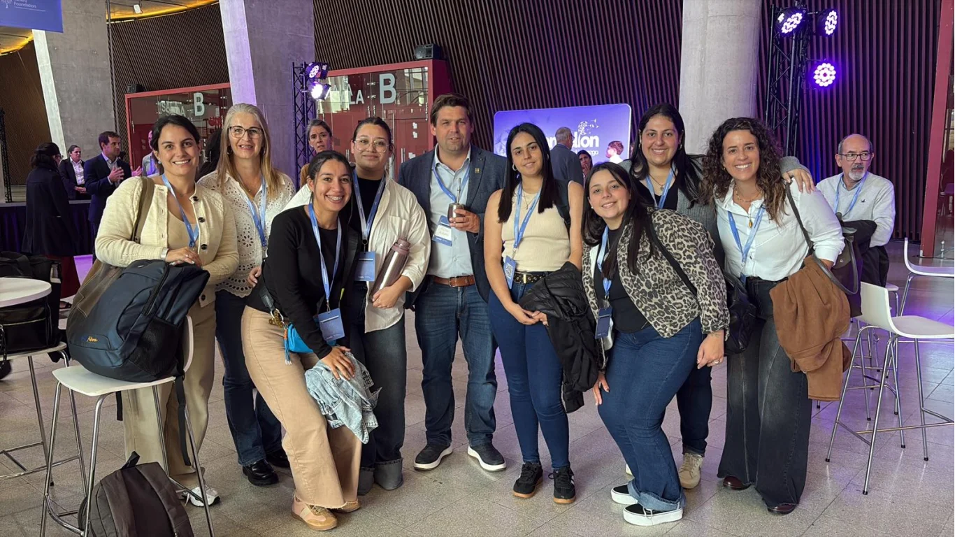 Cerca de cien estudiantes duraznenses viajaron a Buenos Aires para aprender a enseñar valores junto a referentes de 15 países