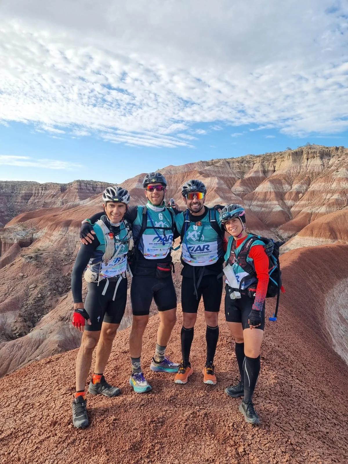 Éxito internacional: duraznenses completan ultramaratón de 44 h en Neuquén