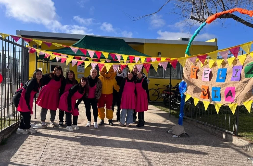 CIB La Amarilla ofreció cortes gratuitos para niños en el marco del Día del Niño