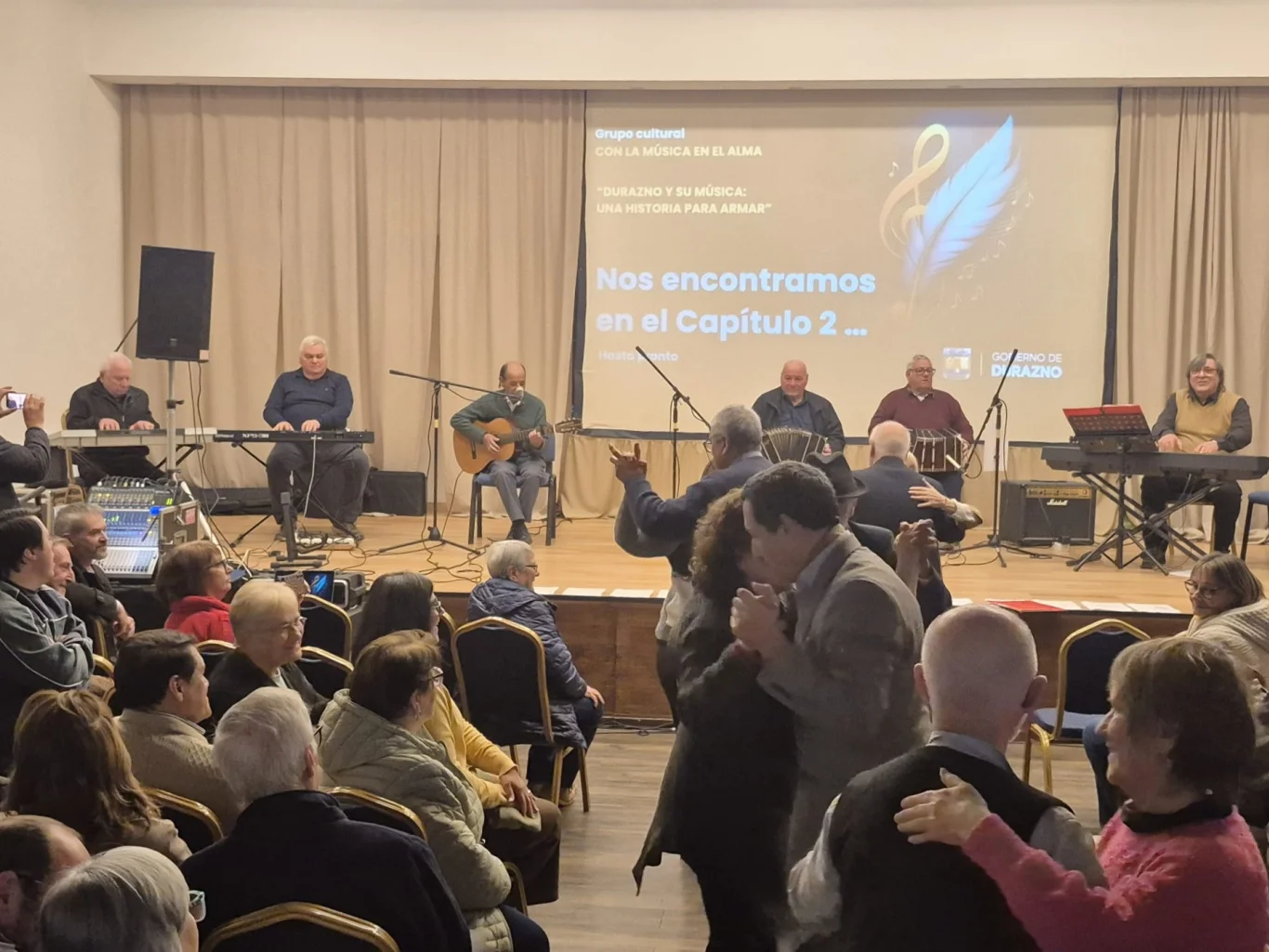 Durazno revivió su historia musical en una Sala Lavalleja colmada de tango y recuerdos