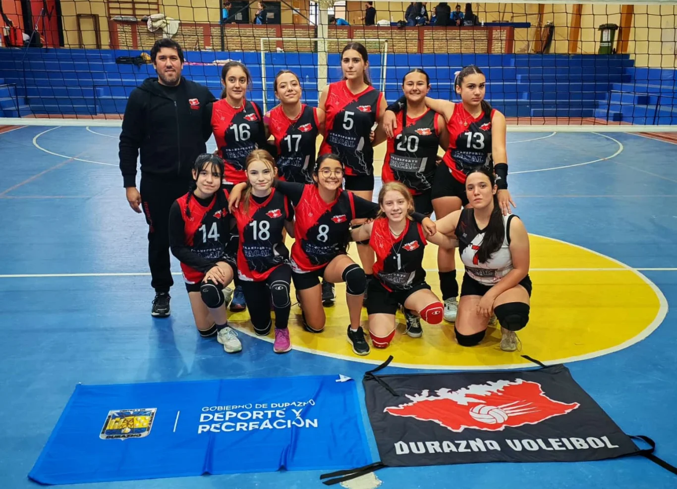 Jóvenes voleibolistas de Durazno compitieron ante equipos de Argentina, Chile y Brasil