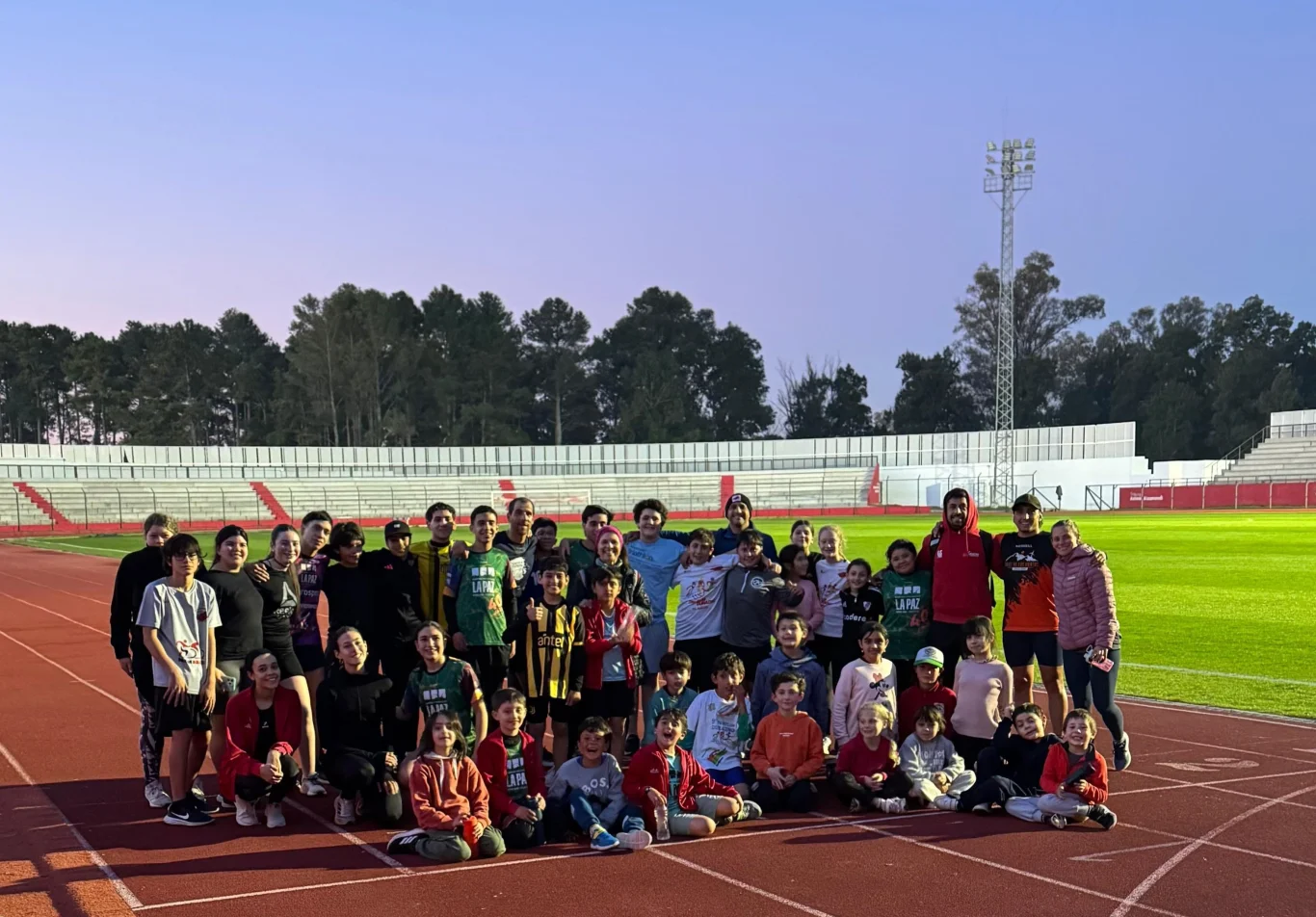 Escuela de Triatlón de Durazno viaja a Carmelo