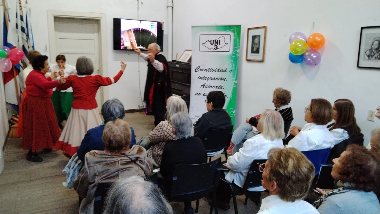 UNI 3 Durazno invita a charla sobre la tradición de las Luminarias de San Juan
